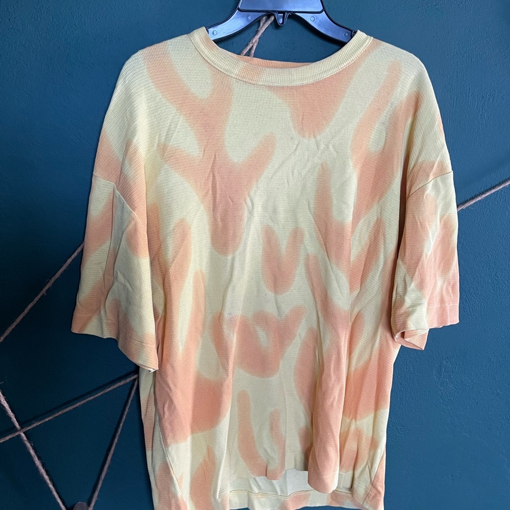 Zara Men's Cream and Orange Short Sleeve Tee